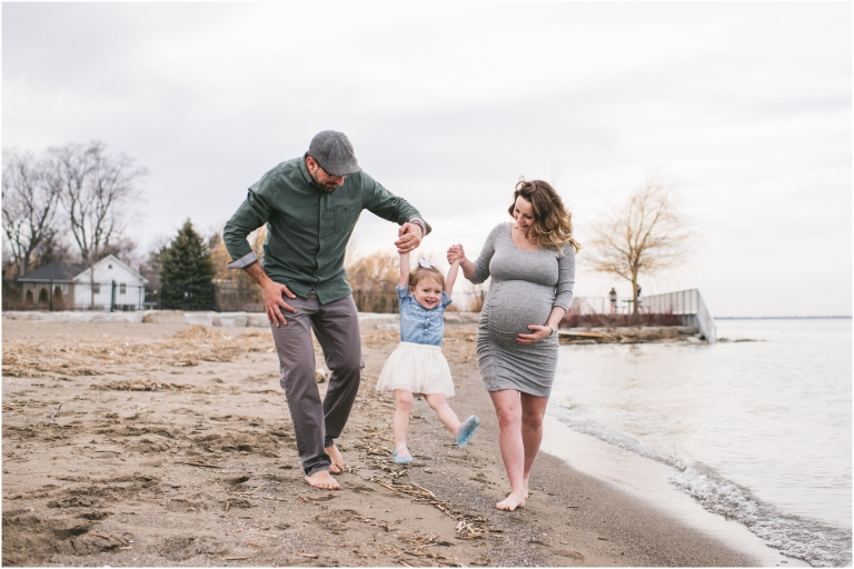 Windsor, Ontario Maternity Photographer | Lakeview Park| Manifesto Photography